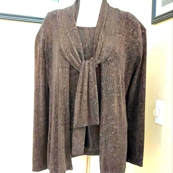 2 piece Sweater Set in Brown - Picture 2 of 6